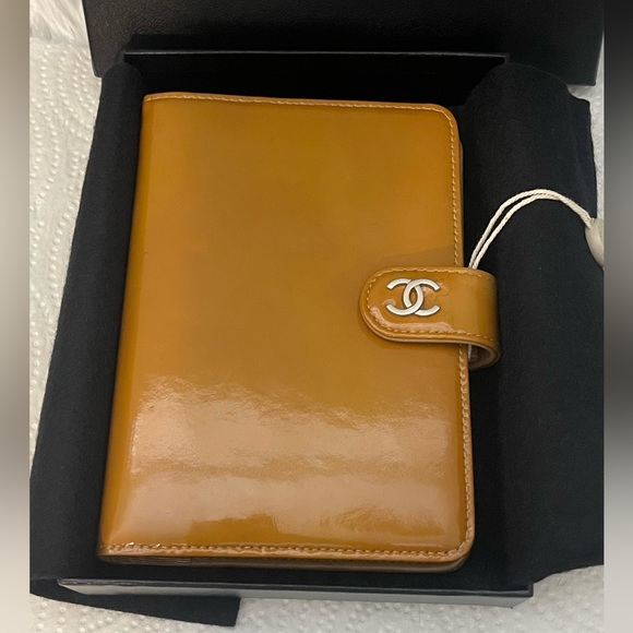 Chanel Agenda case/cover Patent Vernis leather | Complete Inclusion - Picture 3 of 14